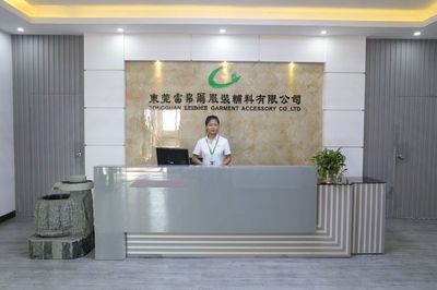 服裝輔料精選 耐水洗不脫色夏裝水洗標(biāo)，廠家專業(yè)批發(fā)訂做